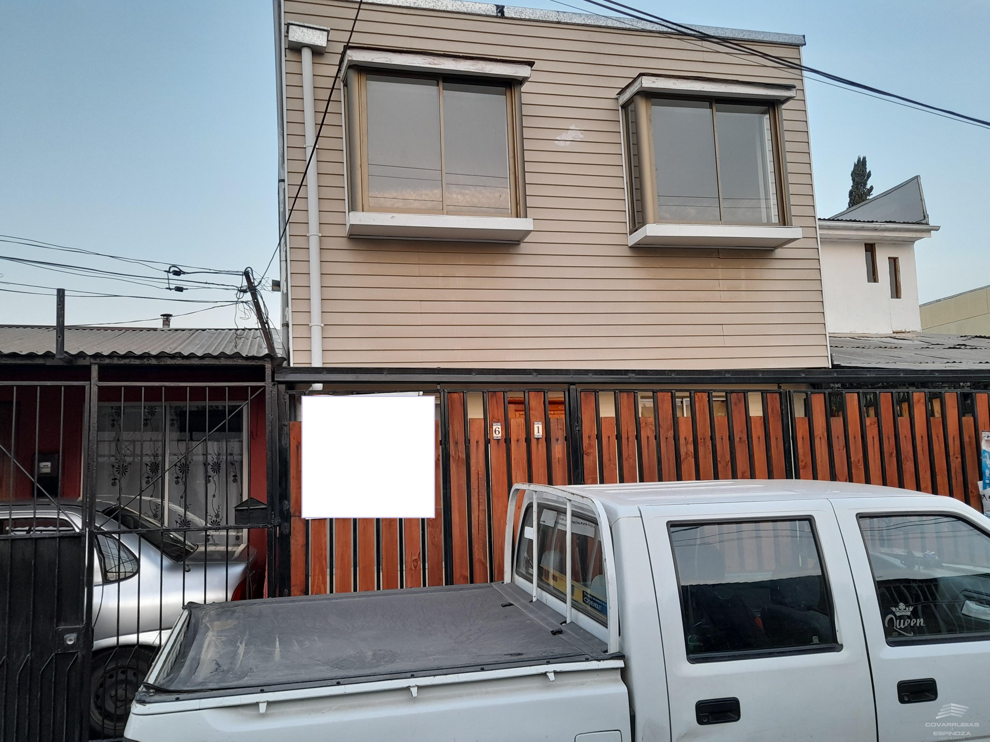 CASA TOTALMENTE REMODELADA