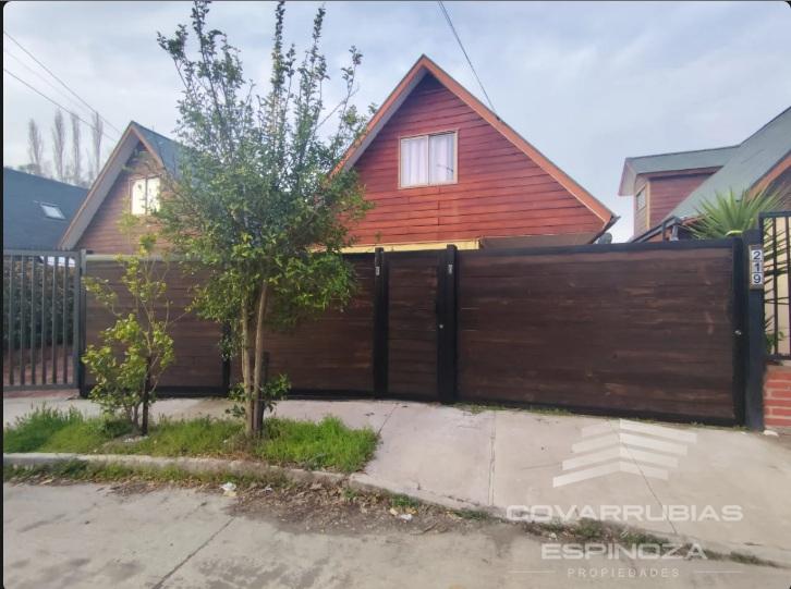 HERMOSA CASA AISLADA DE 2 PISOS