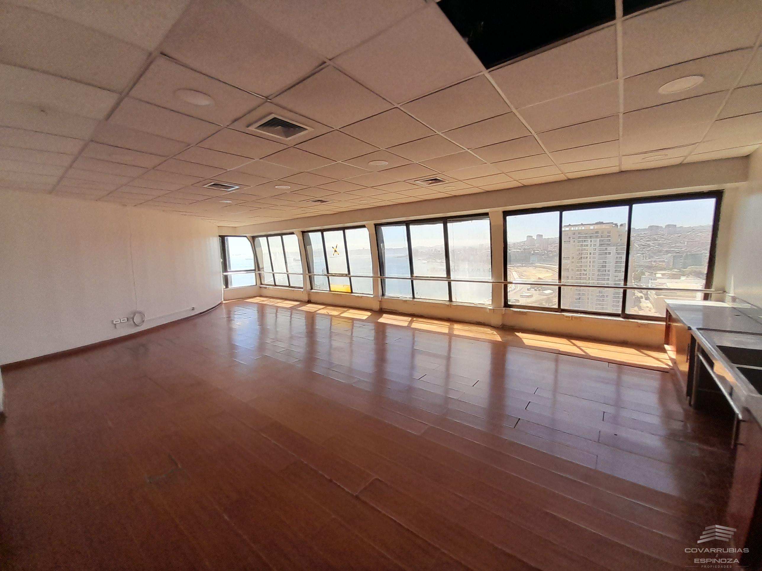 OFICINA O LOCAL MARAVILLOSA VISTA AL MAR